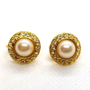 Rhinestone and pearl clip on earrings